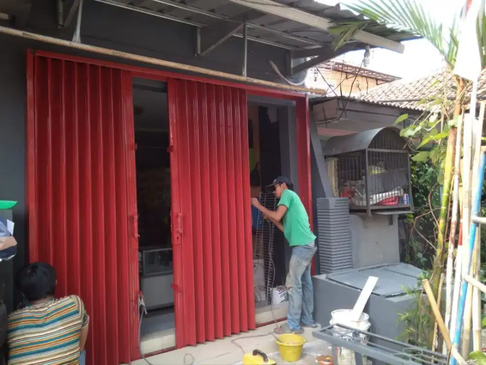 Rolling door folding gate baru