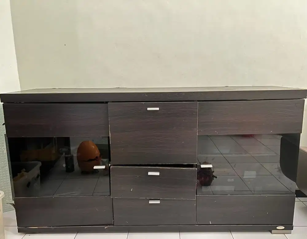 Buffet TV motif serat kayu warna dark oak