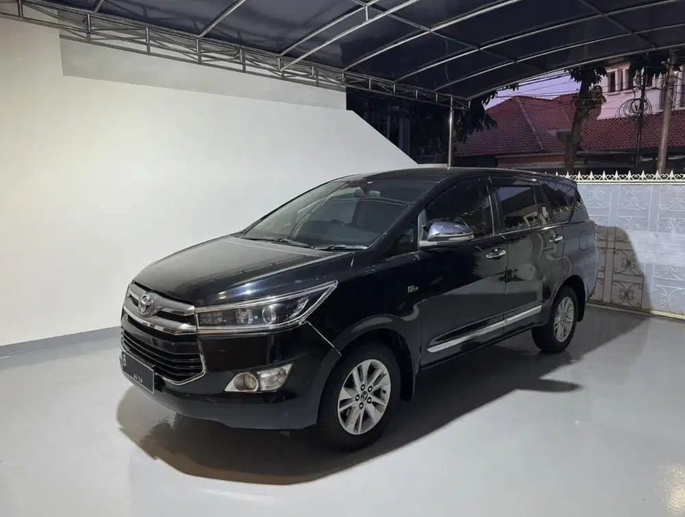 Toyota kijang innova Q AT 2016 Hitam Captain Seat