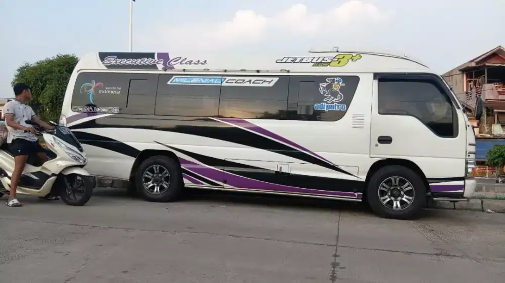 Elf long nkr 55 adi putro tahun 2016