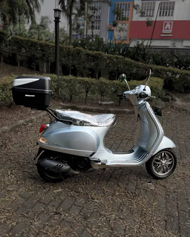 VESPA LX 125 iGET FACELIFT 2022 TERMURAH
