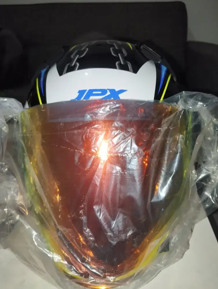 Helm JPX NOVA X N6 PEARL WHITE V2 MOTIF WITH VISOR RED + SPOILER