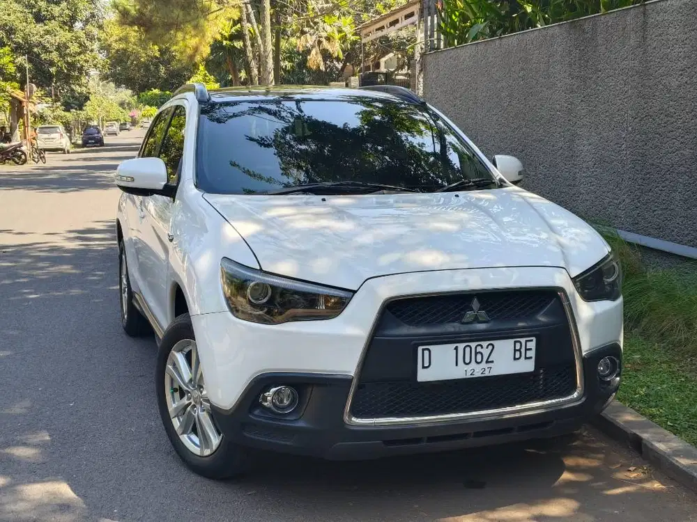 mitsubishi outlander PX at 2012 putih mulus bandung