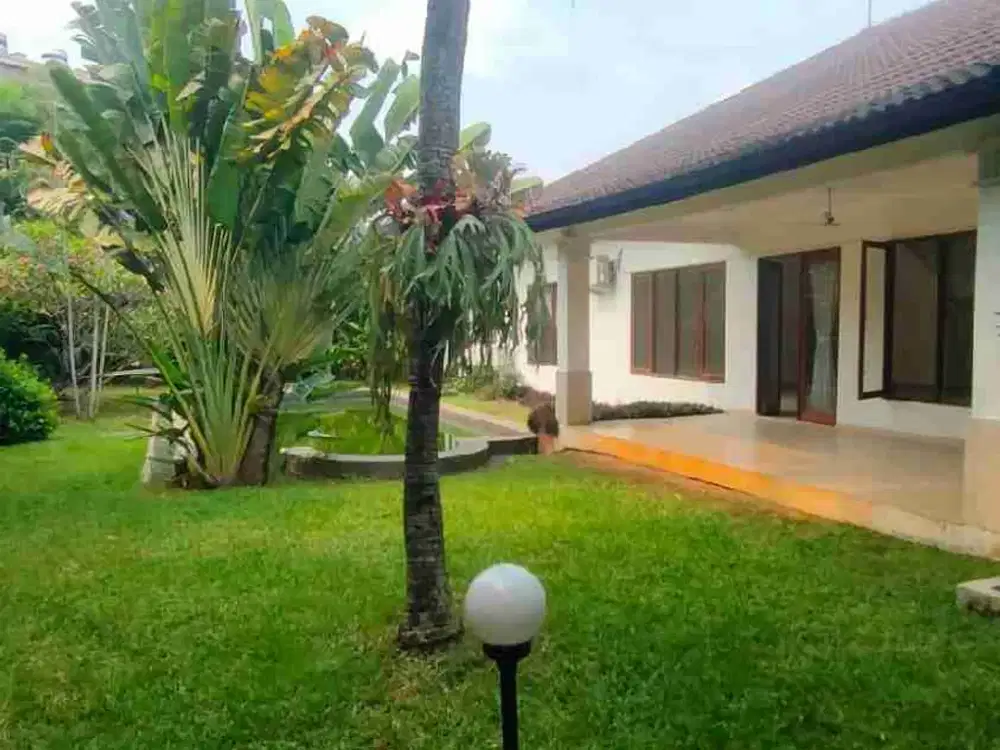 Jual Cepat Rumah Ada Private Pool di Kemang Jakarta Selatan