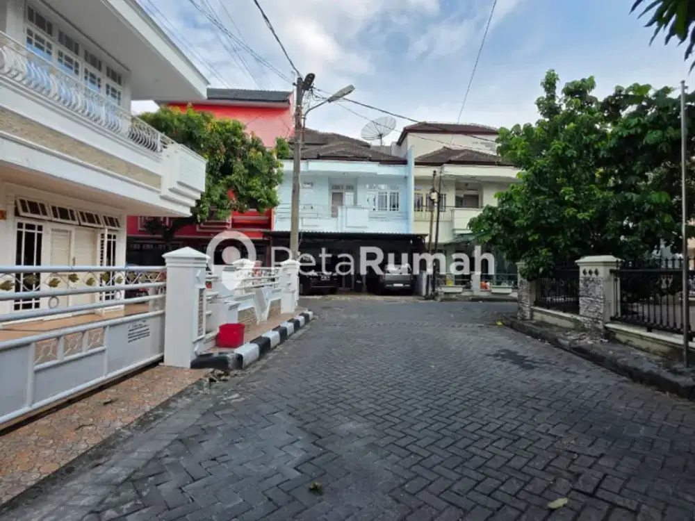 DIJUAL RUMAH JALAN TIMUR UJUNG KOMPLEK TAMAN TIMUR RAYA - MEDAN TIMUR (hendy)