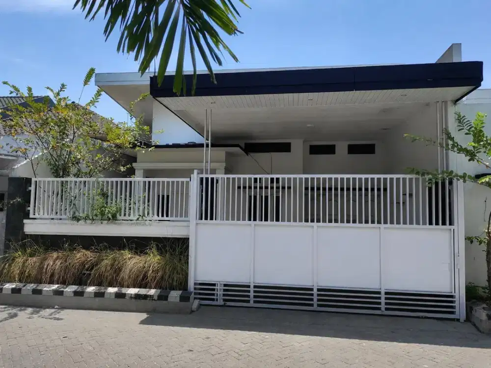 Jual Via Lelang Rumah Mewah di Jl Utama Perum Istana Mentari Sidoarjo