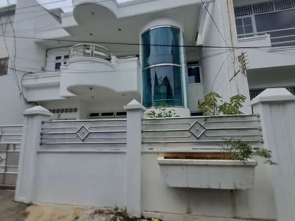 Di Jual Lelang Rumah 2 Lantai di Jl. Kesehatan Vii , Kel. Petojo Selatan, Kec. Gambir, Kota Jakarta Pusat,