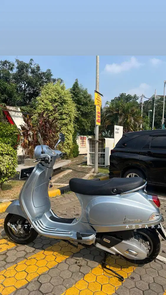 Vespa LX-125 Grey Delicato Tahun 2023