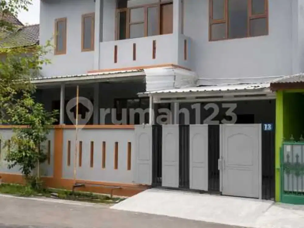 Rumah 2 Lantai Pusat Kota