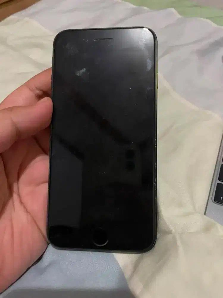 iphone 7 128gb inter batangan casing kurang bagus