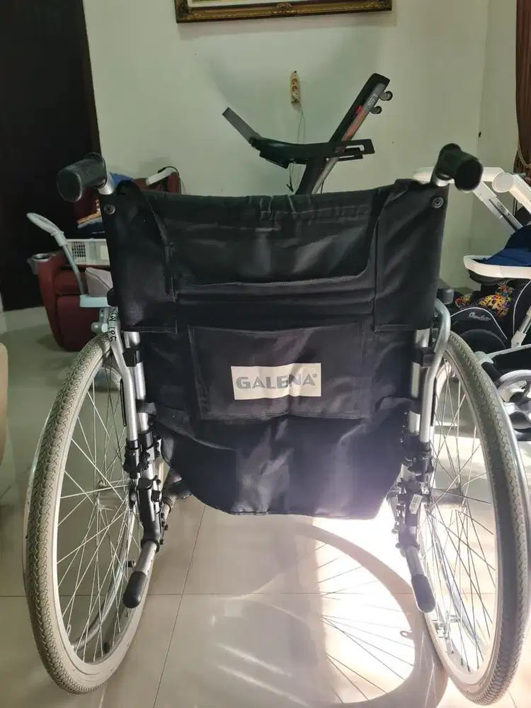 Kursi rota orang tua