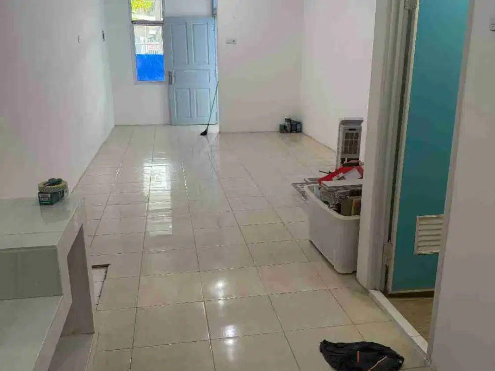Disewakan Rumah Cantik di Taman Palem Lestari