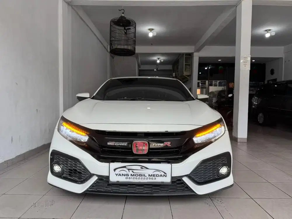 Honda Civic Turbo E Hatchback 2018 Putih Bodykit Type R