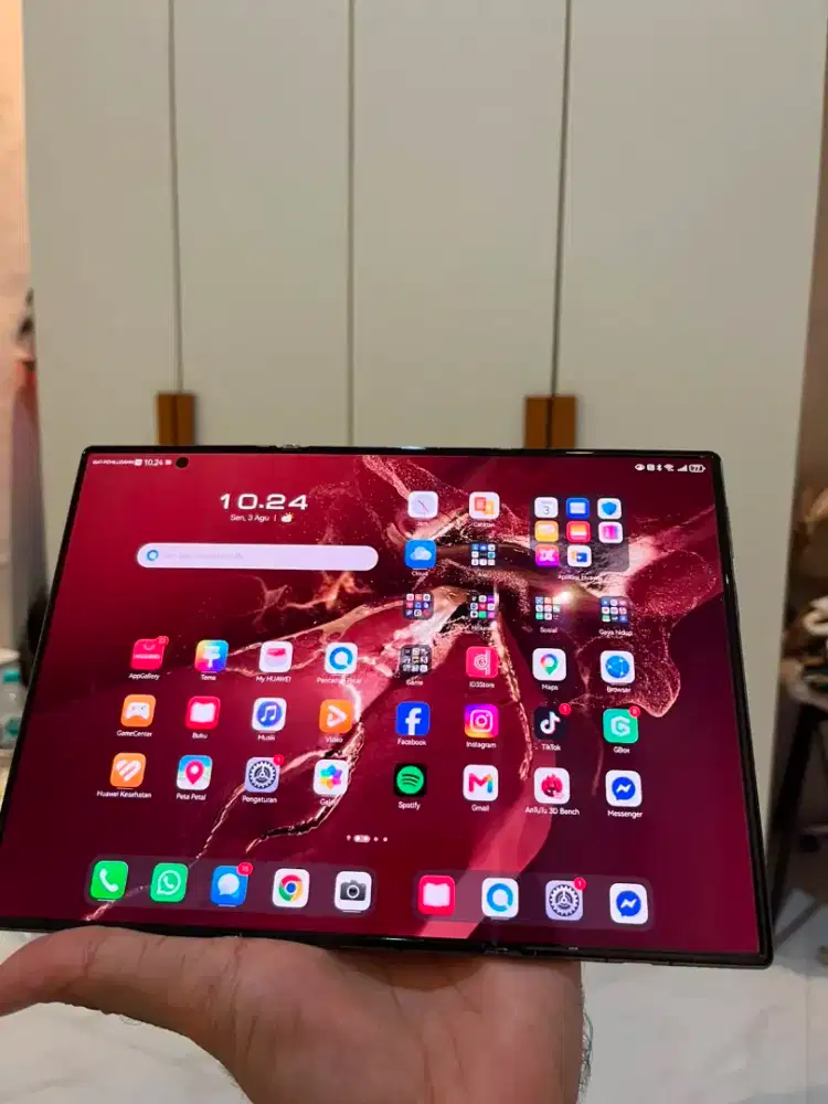 Huawei mate xt ultimate design