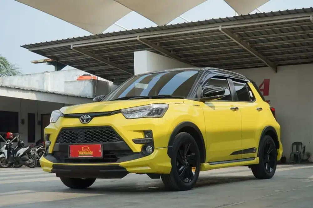 Toyota Raize 1.0 GR Sport TSS Two-tone Matic 2021 AT CVT hitam kuning