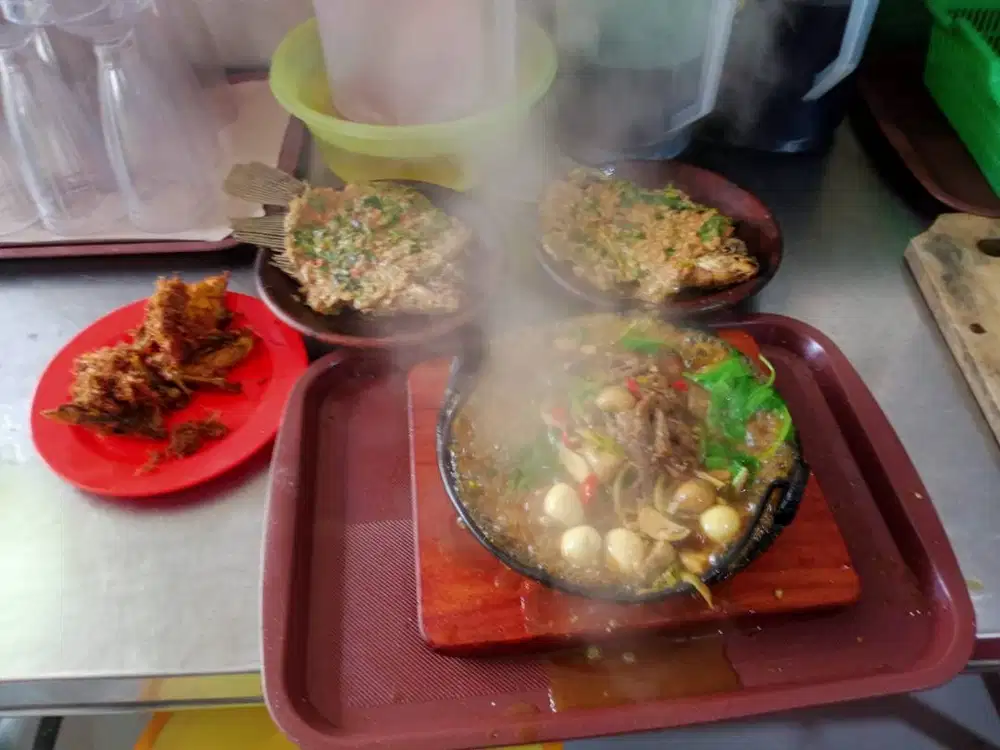 saya  seorang koki  chef yg menguasi  msakan  seafood