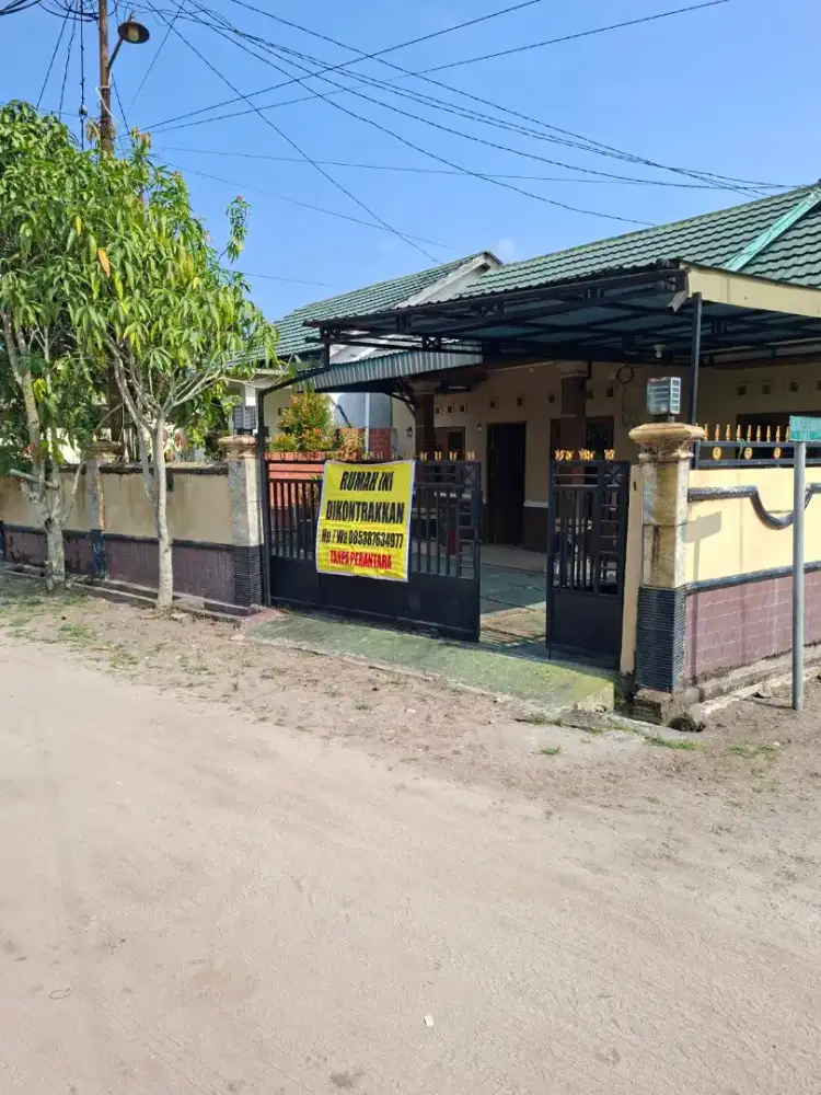 Dikontrakkan rumah depan mesjid AS SYIFA