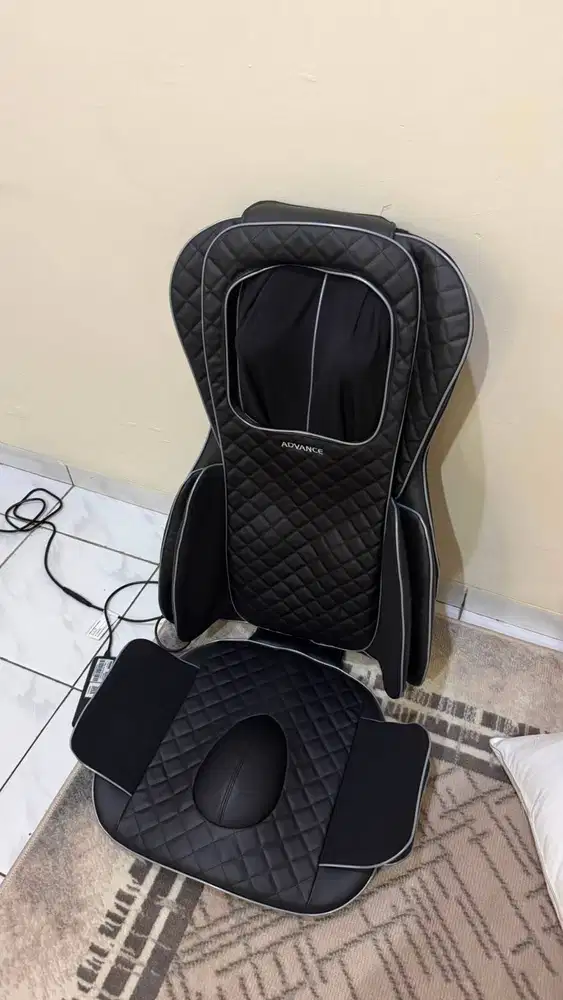 Kursi Pijat Neo Otomomi 3 Advance Portable & Neo Foot Dream Advance