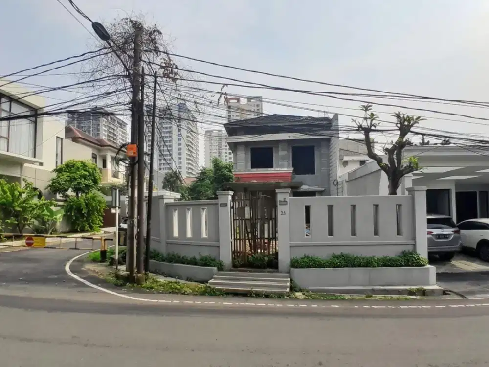 RUMAH PREMIUM DI WIJAYA KUSUMA, DAPUR SUSU, PONDOK LABU, JAKARTA SELATAN