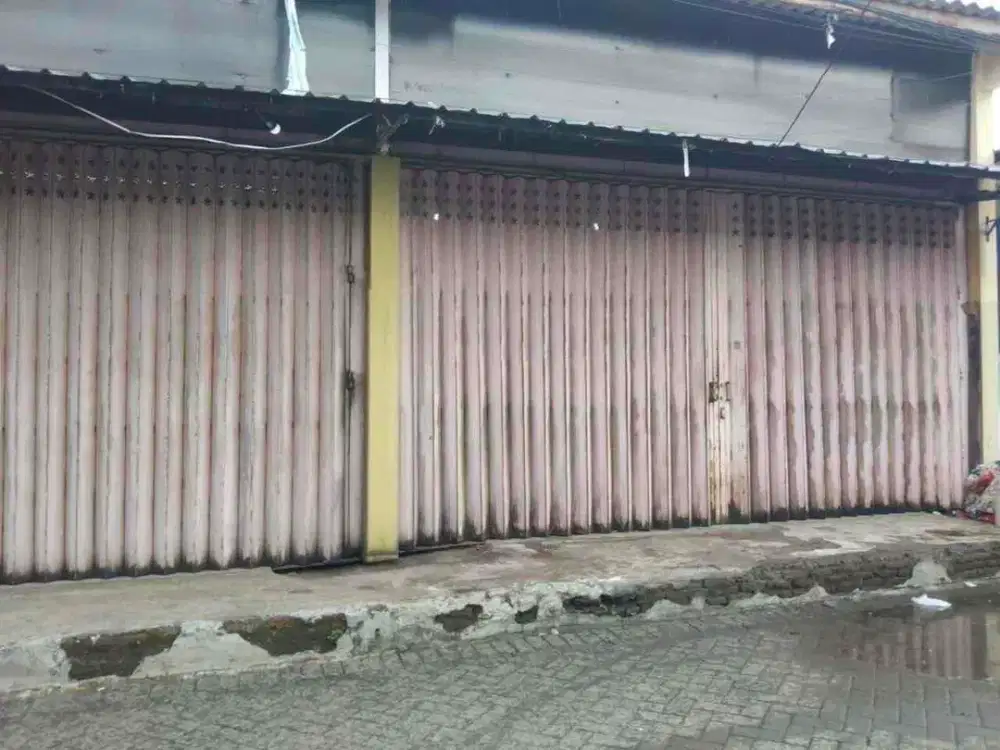 9jt/mtr Rumah lama Simpang Darmo Permai Selatan
