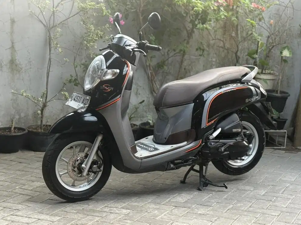 Honda scoopy 2017 plat h lengkp