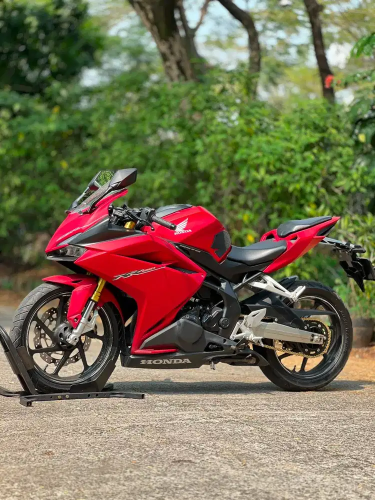 HONDA CBR 250RR NON ABS MERAH DOFF 2018 KM 9K PAJAK PANJANG KAYAK BARU