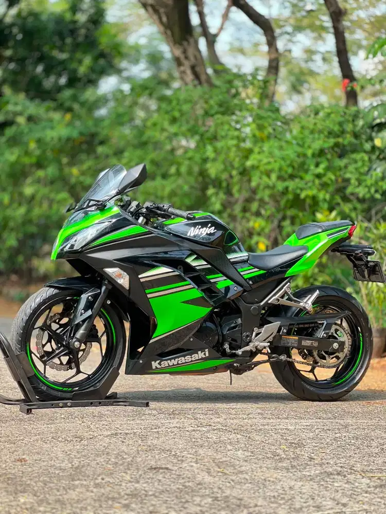 KAWASAKI NINJA 250 FI OLD 2016 HIJAU KM LOW PAJAK HIDUP LIKE NEW