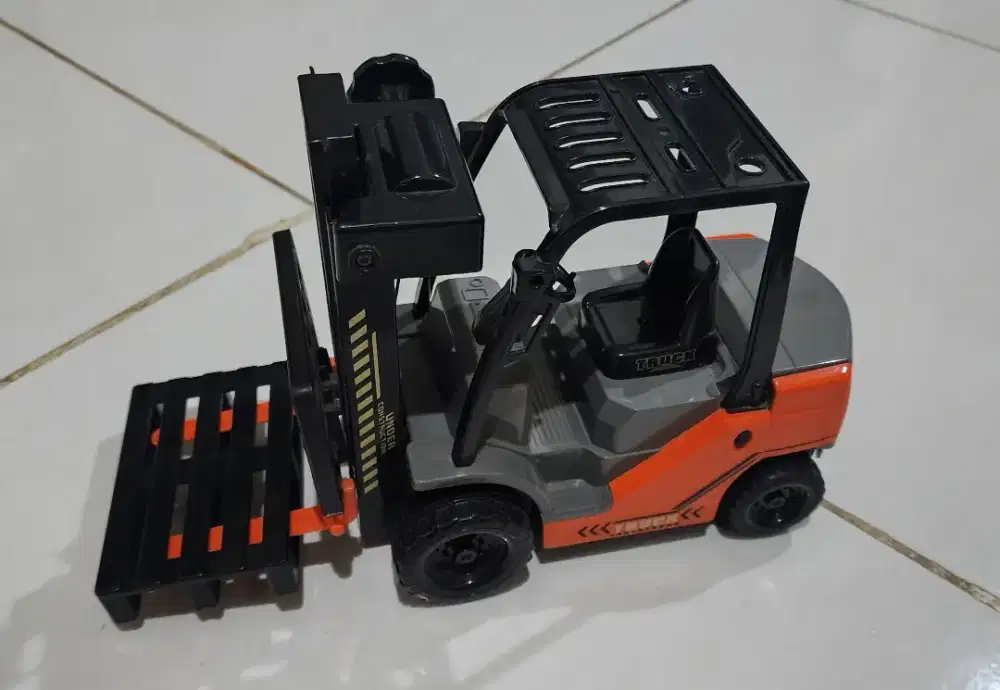 Forklift Truck Toys With Pallet & Cargo