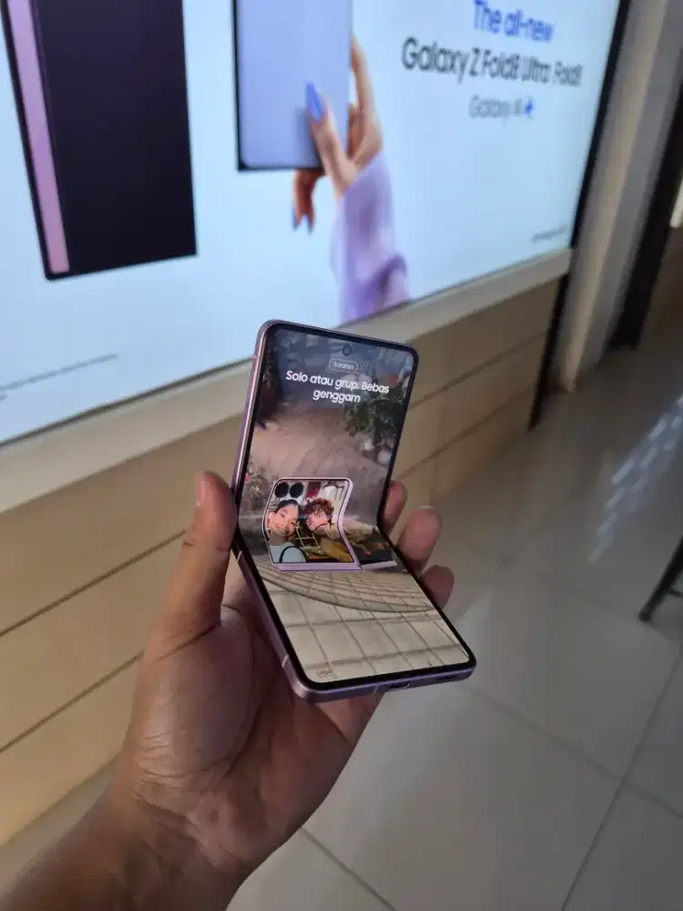 Pre order Zflip8