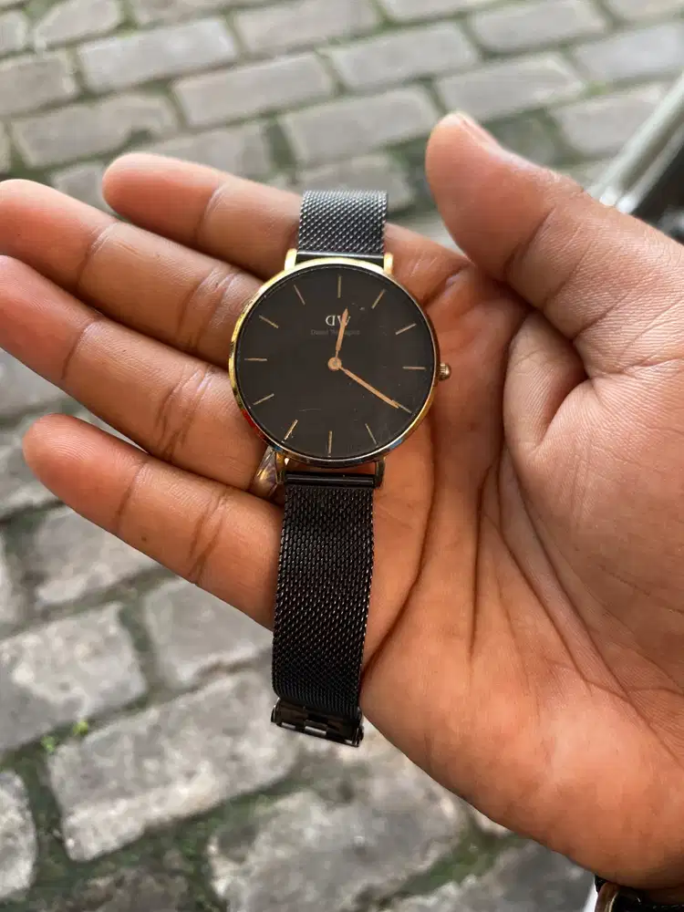 Jam tangan dw second