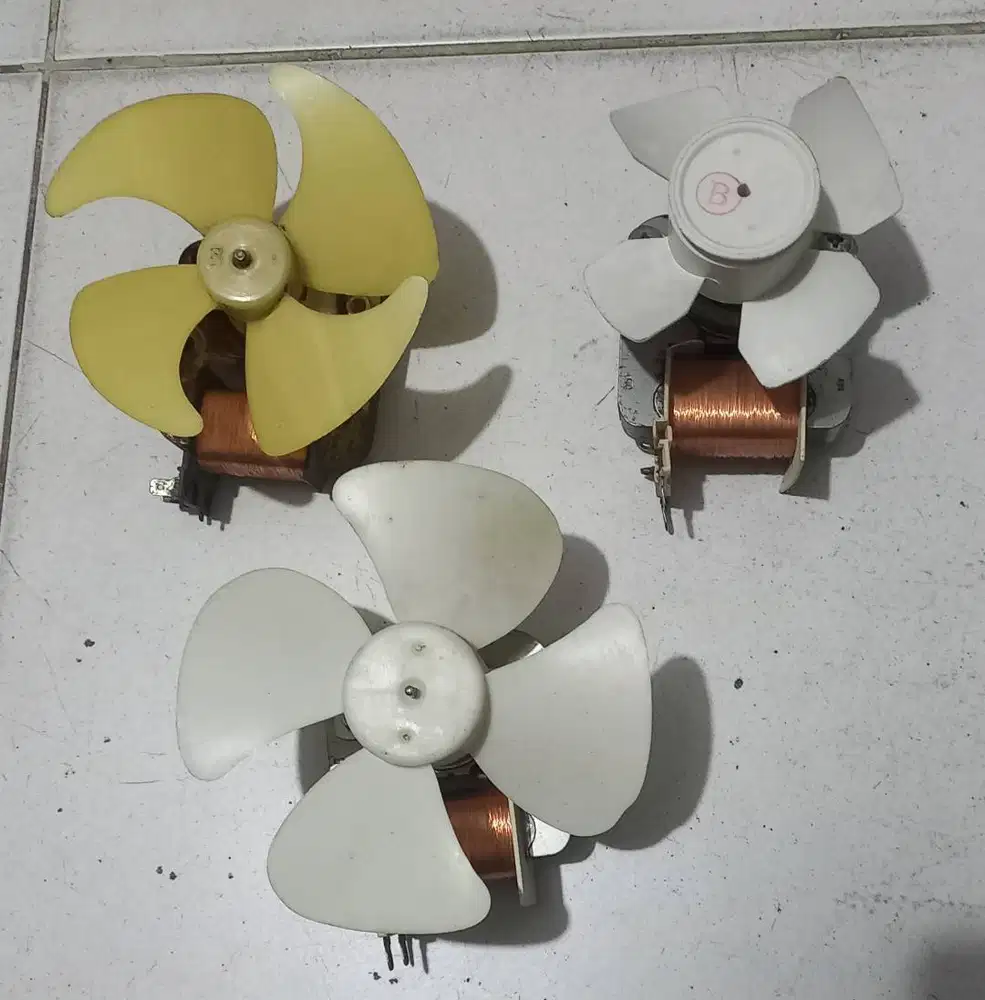 Kipas Angin/Blower Kulkas 4 inch,O8I3 IO7 55OOO,bagus,normal,murah,NET