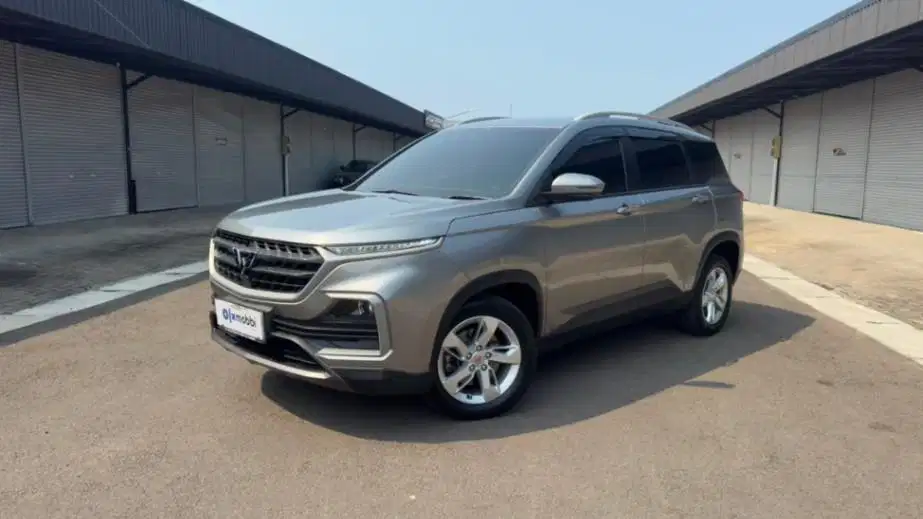 LOW DP Wuling Almaz 1.5 Smart Enjoy 7-Seater Bensin-AT 2021 VVF