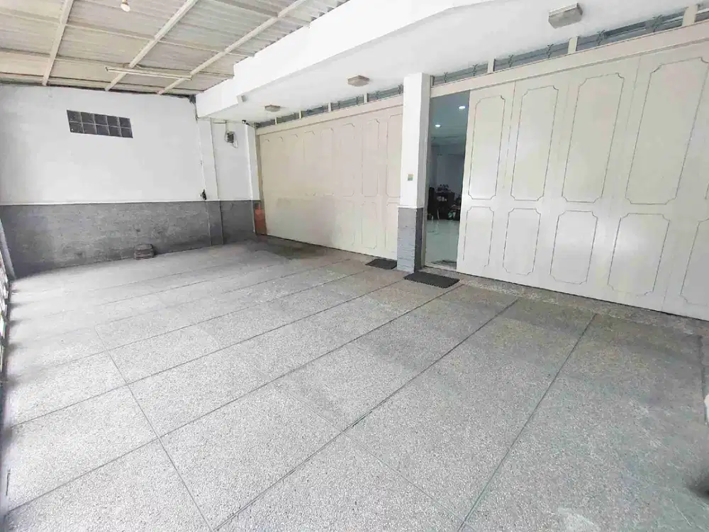 MURAH STRATEGIS! Showroom + Rumah di Jl.Srimahi (Sayap BKR) , Bandung