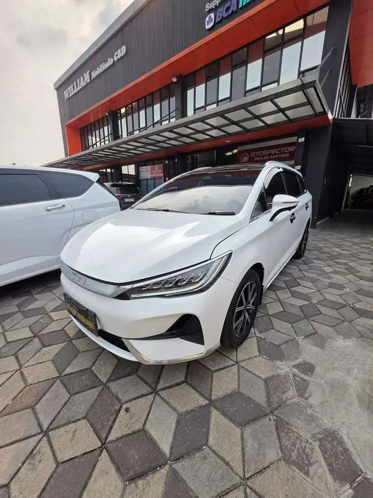 BYD M6 2025 Listrik