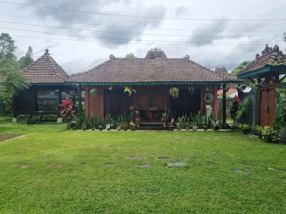HARGA NEGO! VILLA MEWAH RP3 M DENGAN SOLAR PANEL & KOLAM RENANG