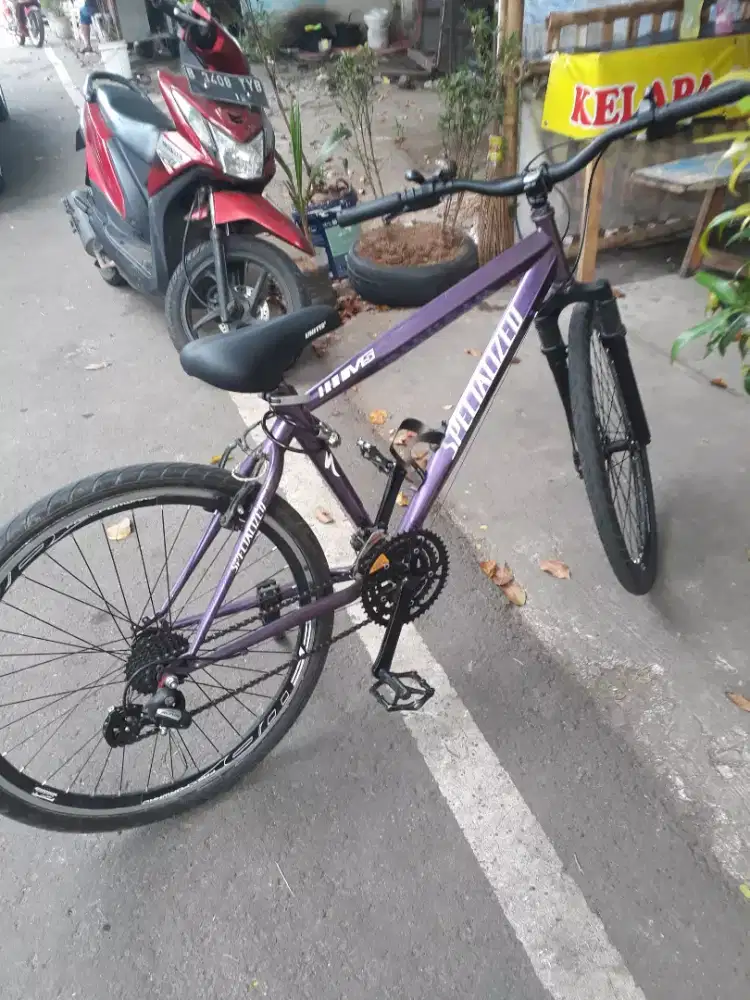 Sepeda Specialiced MTB ring 26 masih bagus dan layak pakai minus dikit