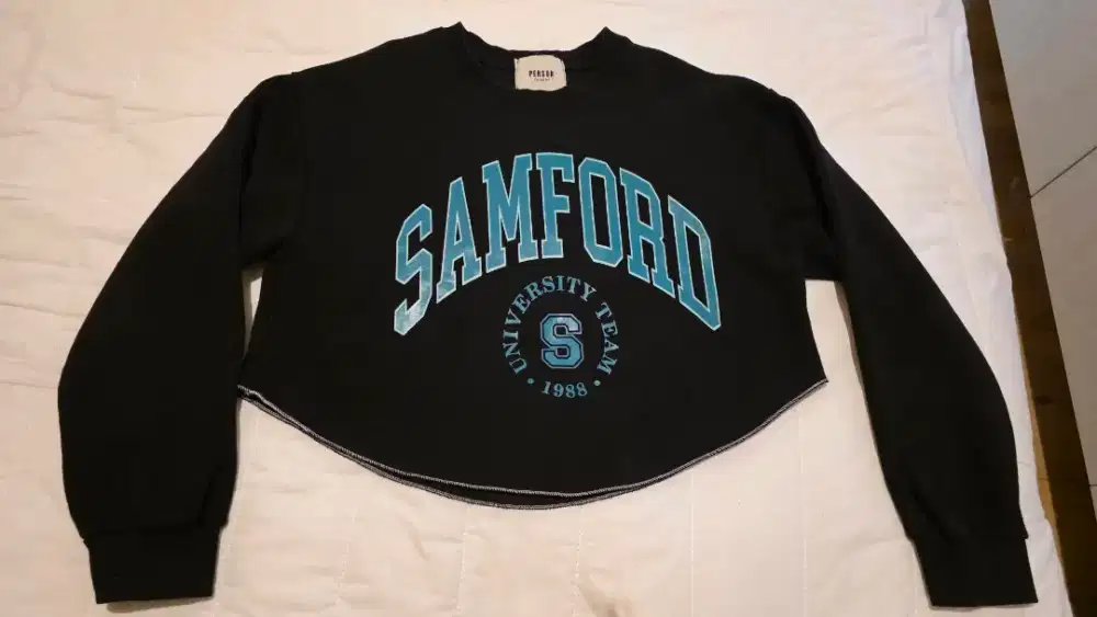 Sweater crop bangkok
