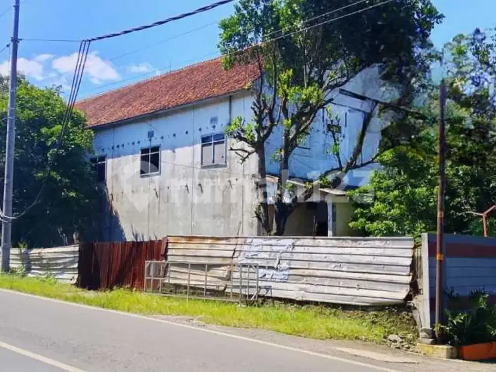Gudang di Lokasi di Jalan Utama Pemalang Purbalingga