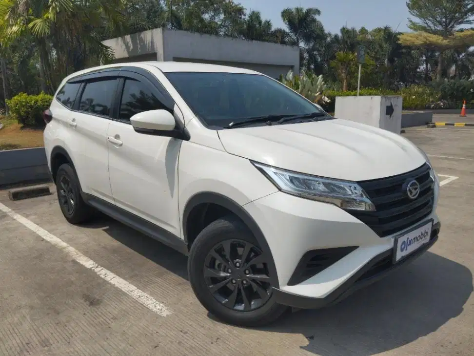 LOW DP Daihatsu Terios 1.5 X Bensin-MT 2018 FIF