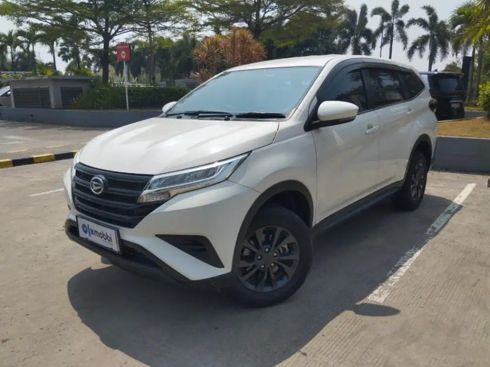 LOW DP Daihatsu Terios 1.5 X Bensin-MT 2018 FIF