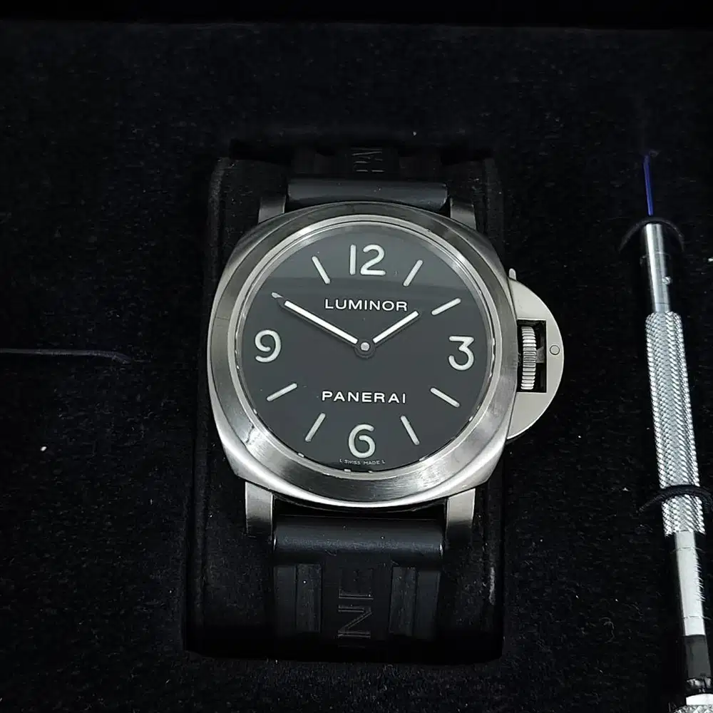 Panerai Luminor Base PAM 176 titanium manua winding 44mm M series 2008