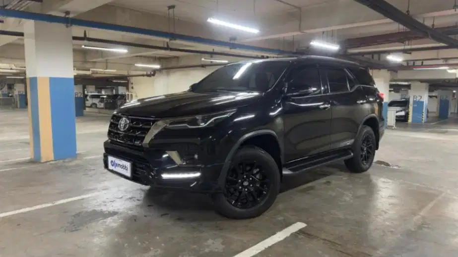 LOW DP Toyota Fortuner 2.8 4x2 GR Sport DSL Solar-AT 2024 BJH