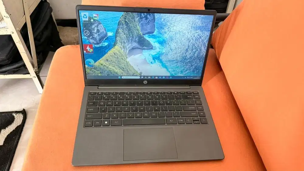 Laptop Desain HP 245 G10 Ryzen 3 7320U