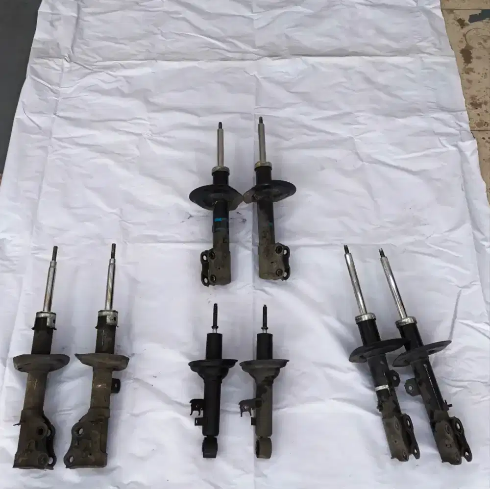 Shockbreaker bekas bawaan mobil