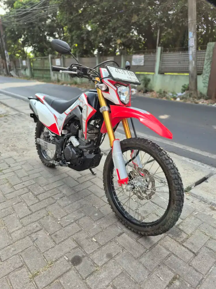 Dijual Honda CRF tahun 2023 pajak hidup panjang mesin jos