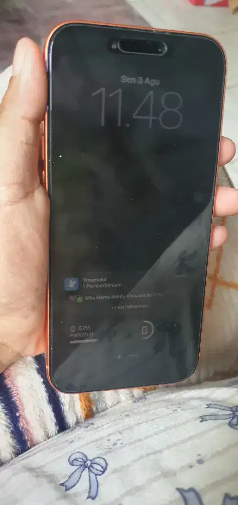 Iphone 17 promax orange