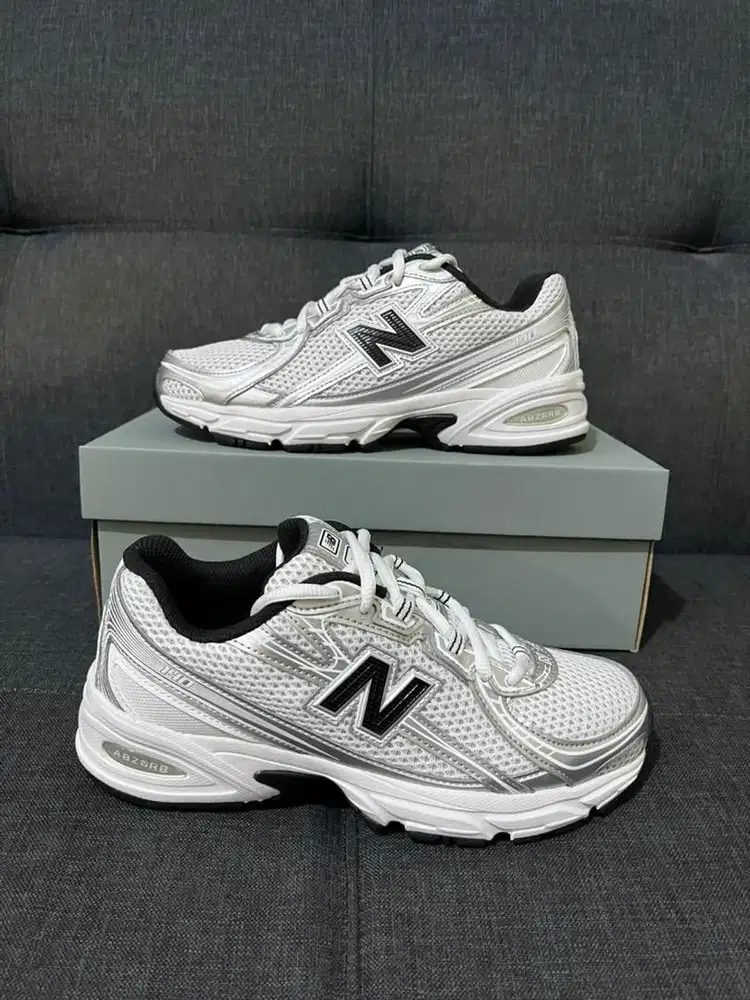 Sepatu New Balance NB 740 Silver White Black Size 37,5 Original New