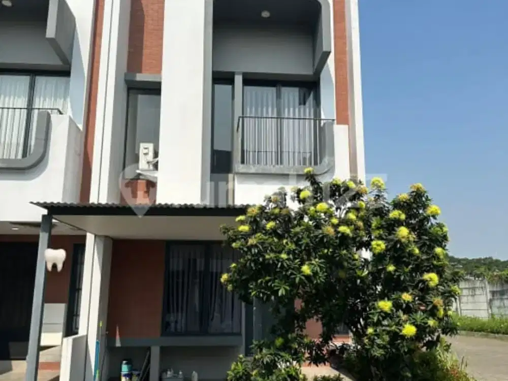 Disewakan Rumah 2 1/2 Lantai Cluster Freja Chic