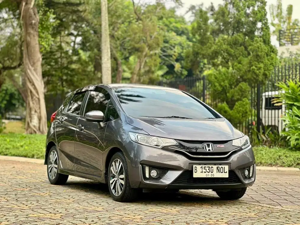 [LOW KM] Honda Jazz RS AT 2015