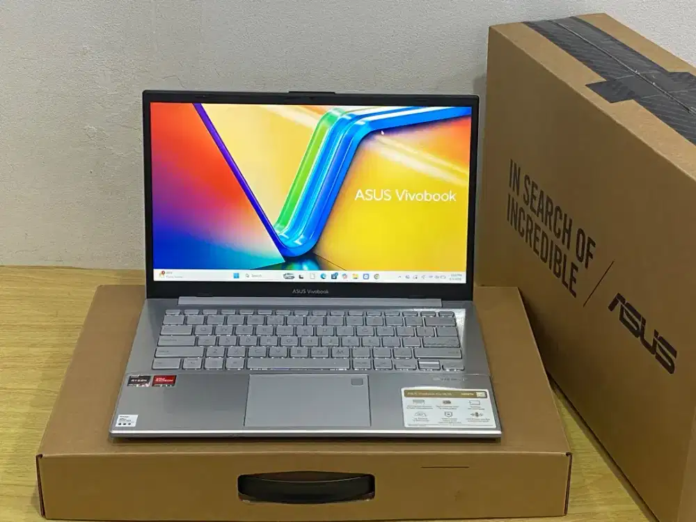 Asus Vivobook Go 14 E1404FA AMD Ryzen 3 7320U/Ram 8GB/SSD 512GB